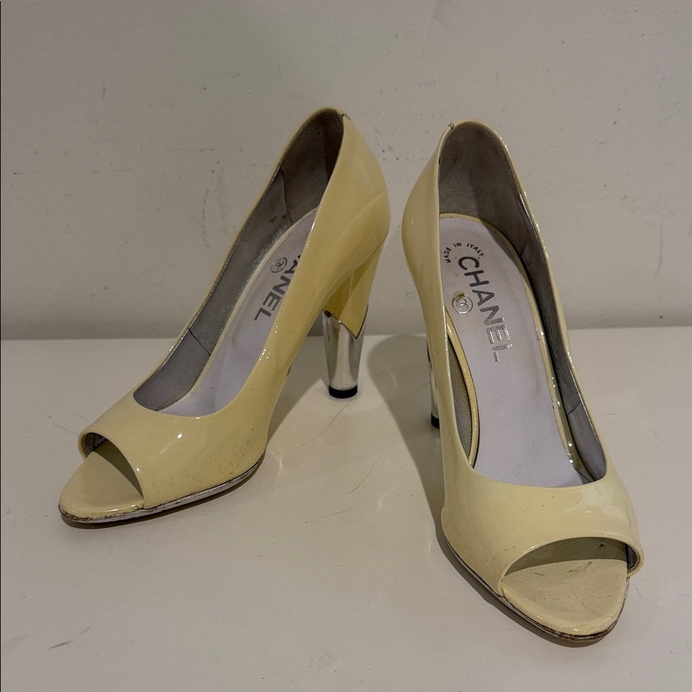 CHANEL Yellow Peep-Toe Heels with Silver Accents Size 36 1/2
